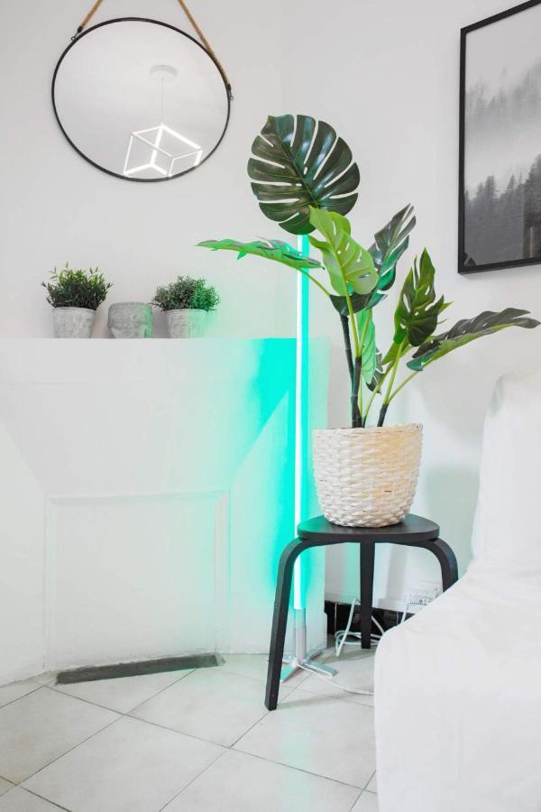 Gregbnb-Com - T2 37M2 - Climatise - Parking Inclus - Balcon - Wifi Fibre - Appartement No1 ตูลง ภายนอก รูปภาพ